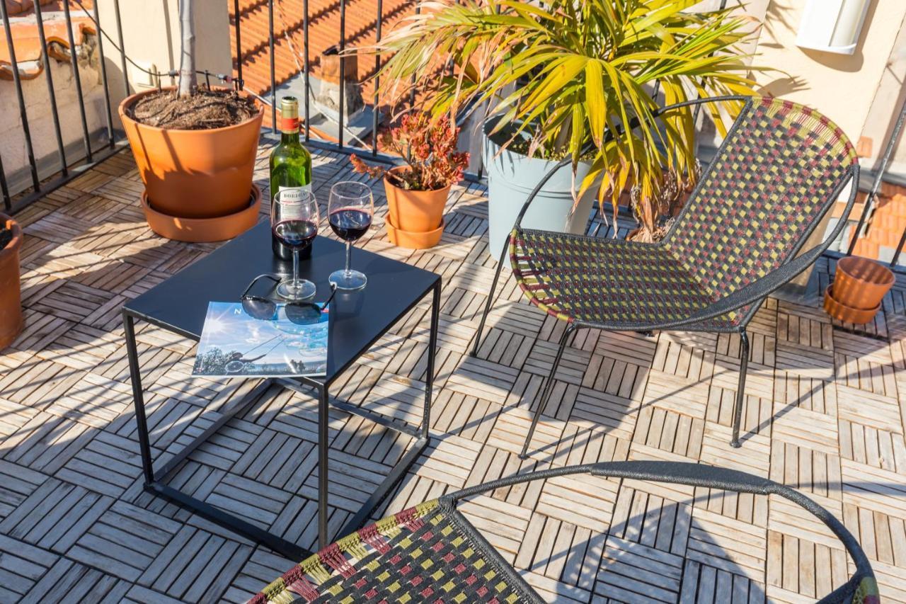 Le Chateau - The Beautiful Sight In Old Town, Private Terrace